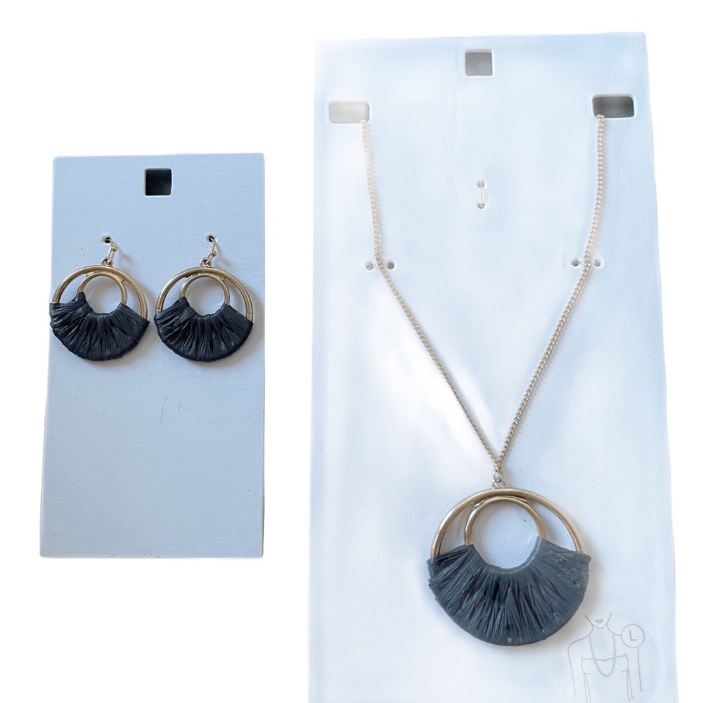 ❤️ Old NAVY NECKLACE & DANGLING EARRING 2 PC SET NEW